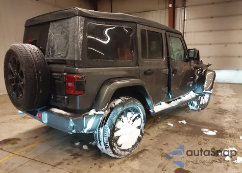 2023 Jeep Wrangler 4Xe Sahara 4X4 из США, поврежденный, VIN 1C4JJXP68PW684890